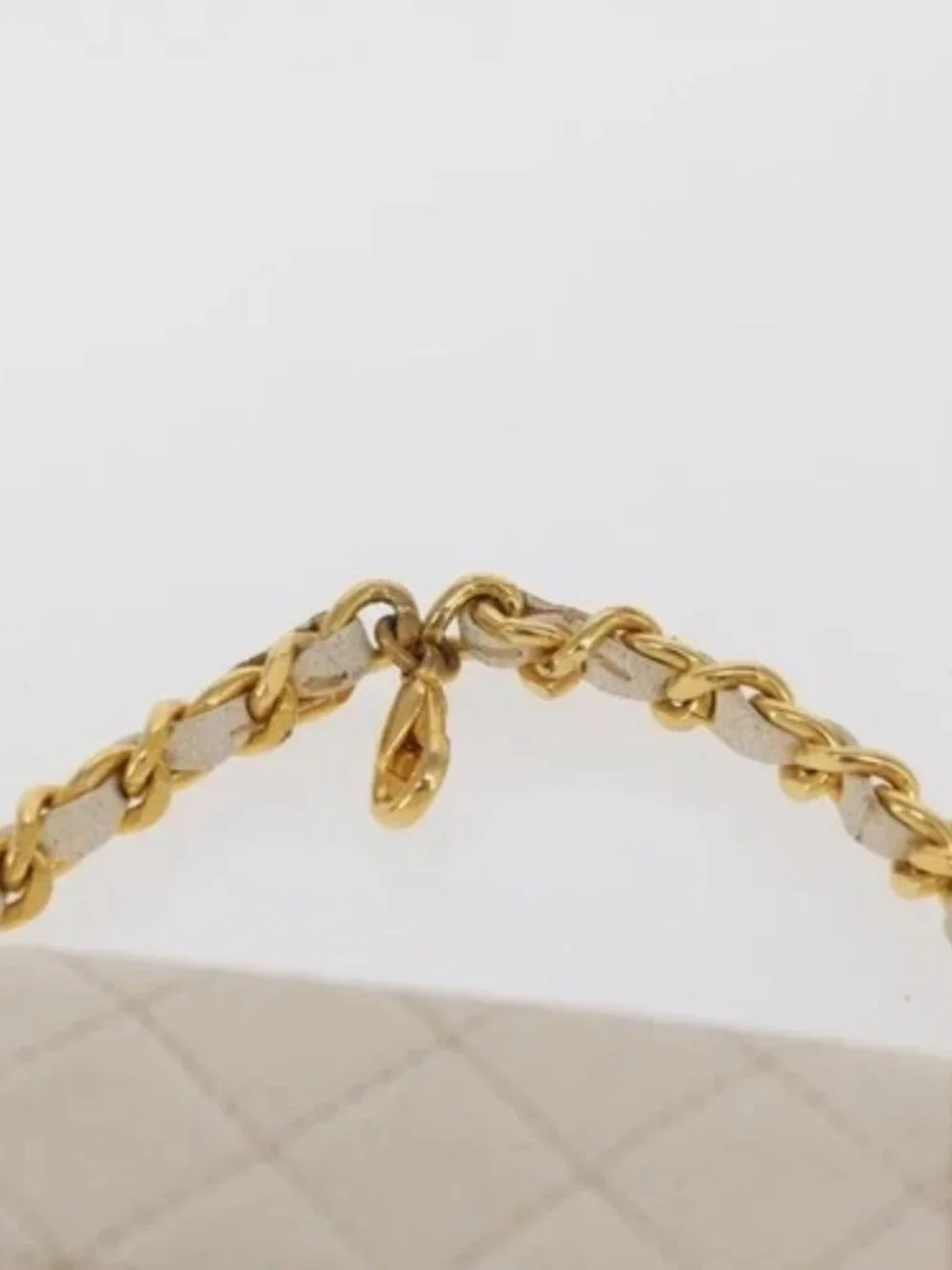 CHANEL Matelasse Key Holder Lamb Skin White Gold CC Auth bs33121